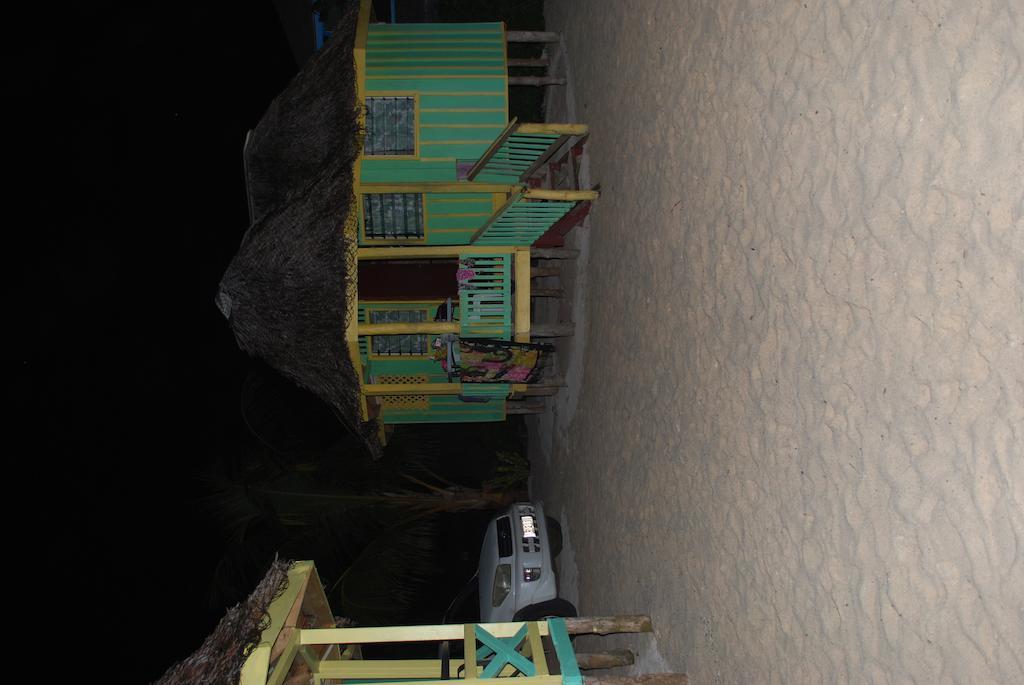 Taufua Beach Fales Lalomanu Exterior photo